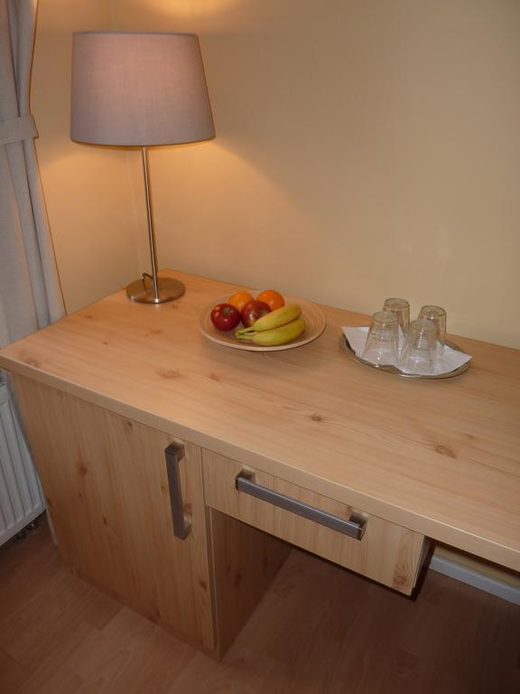 Apartments And Suites Kremnica Habitación foto