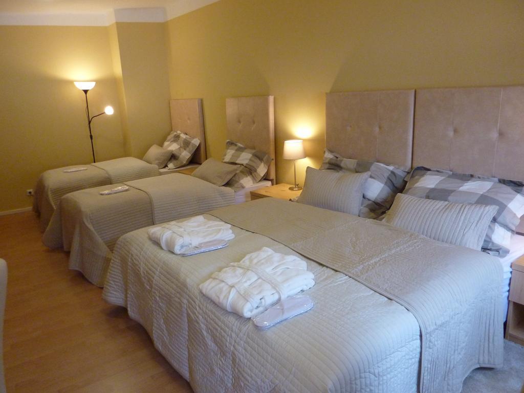 Apartments And Suites Kremnica Habitación foto