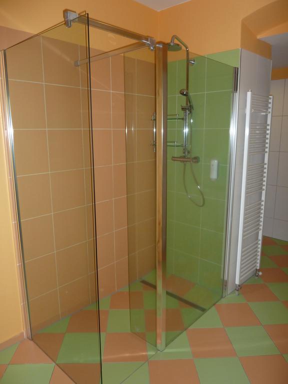 Apartments And Suites Kremnica Habitación foto