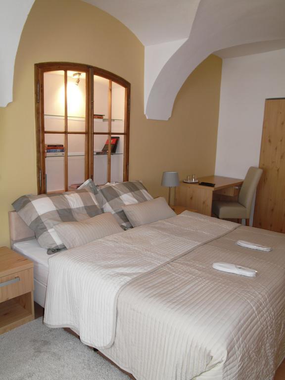 Apartments And Suites Kremnica Habitación foto